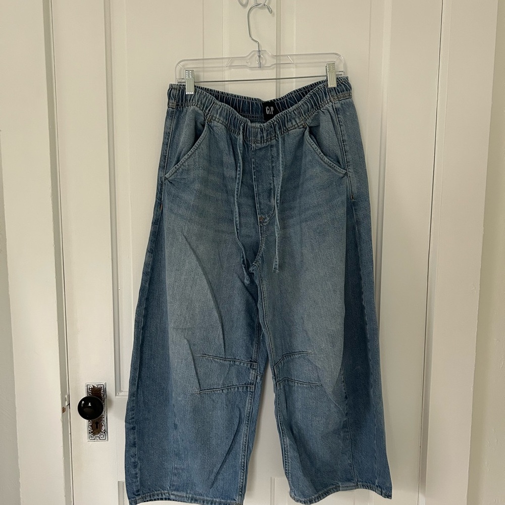 Gap Petite Ultra Soft Horseshoe Jeans - Picture 6 of 7